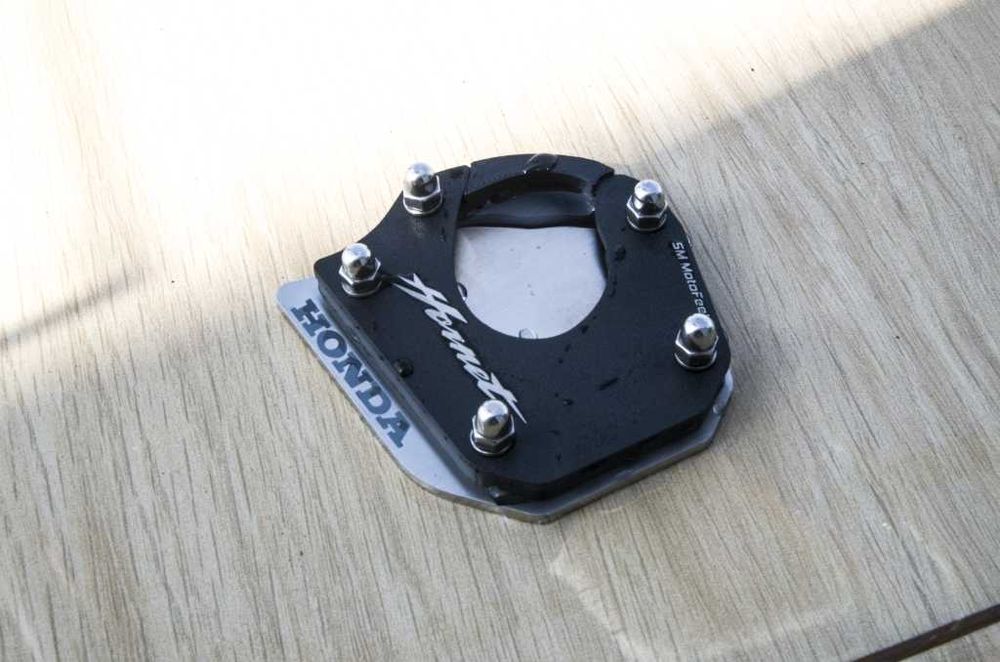 Poszerzenie stopki Honda Hornet 750