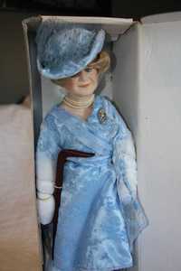 Lalka porcelanowa kolekcjonerska-Królowa Elżbieta II