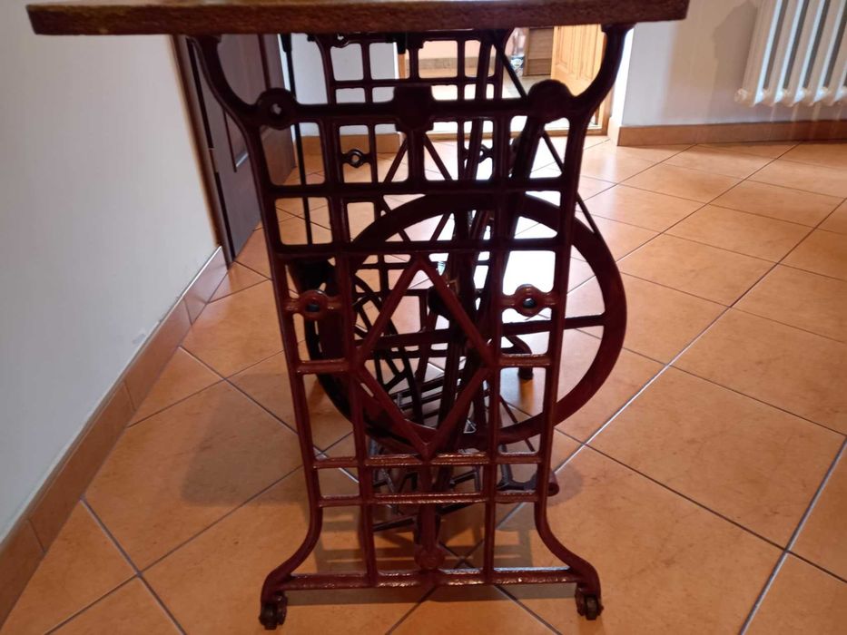 Maszyna do szycia stara