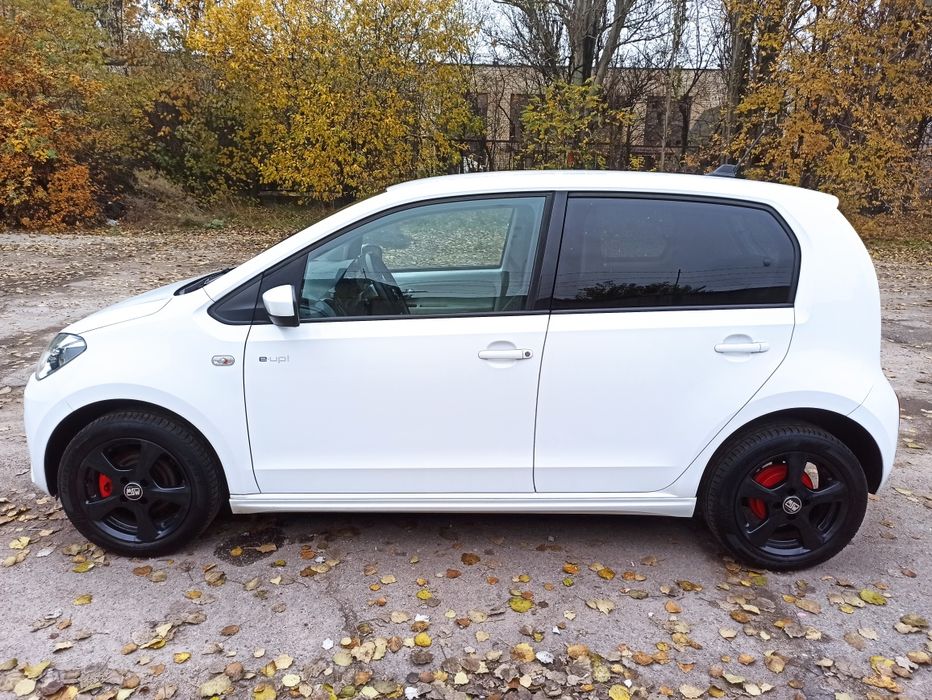 Продам e-up! Торг