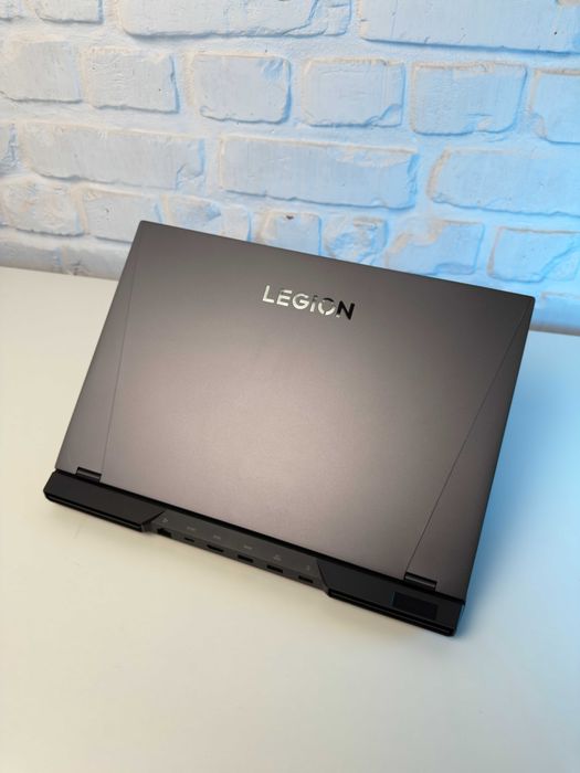 Legion Pro 5 16' QHD+ 165hz, RTX 3070TI I7-12700H 16GB RAM 1TB SSD