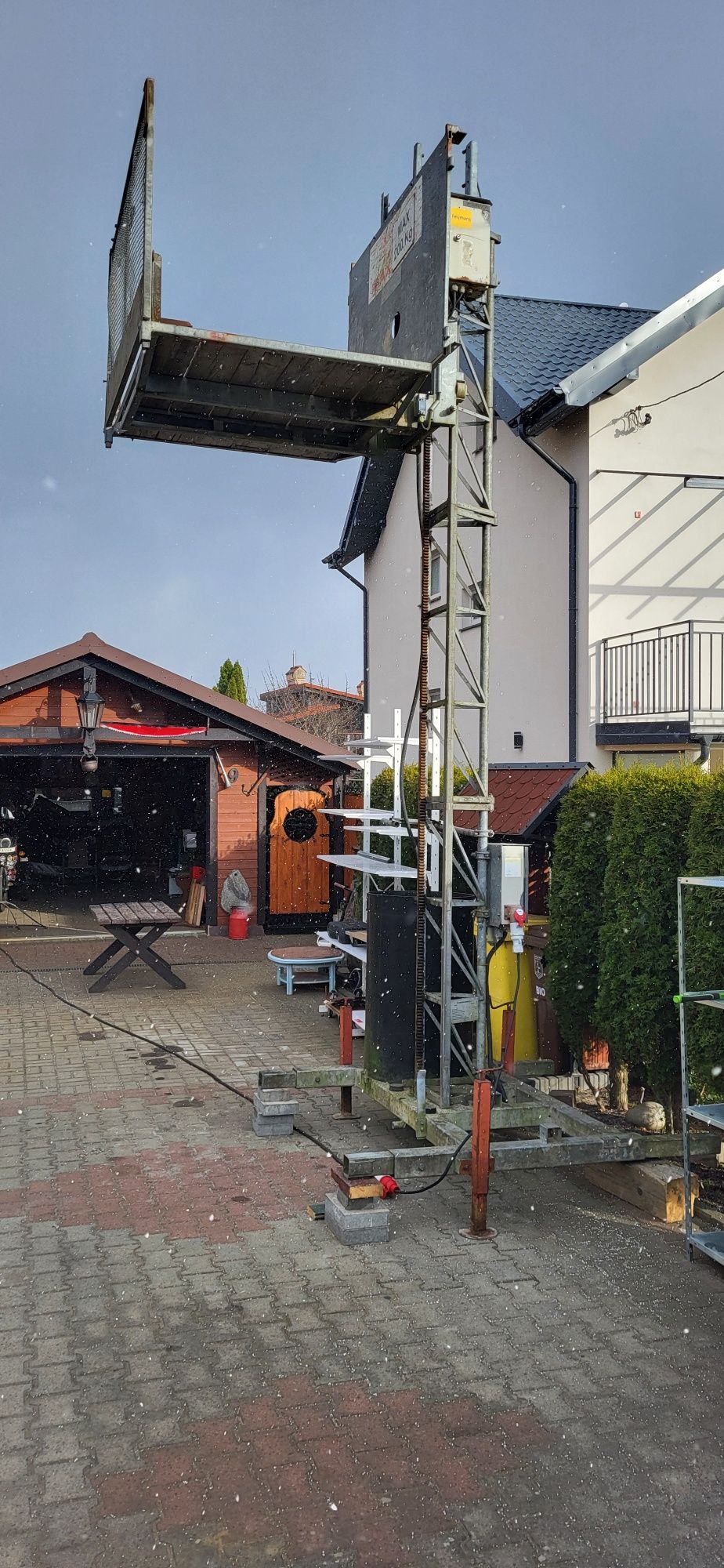 Winda budowlana platforma pionowa 14m wysokości 500kg udzwigu polecam
