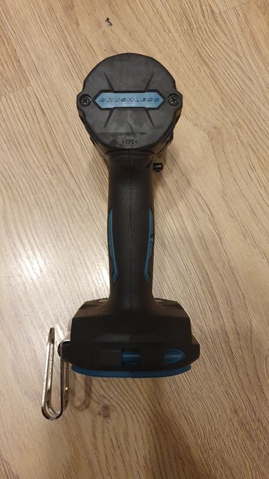 Makita zakrętarka udarowa 1/4" 40V TD001G aku, ładowarka. Nieużywana