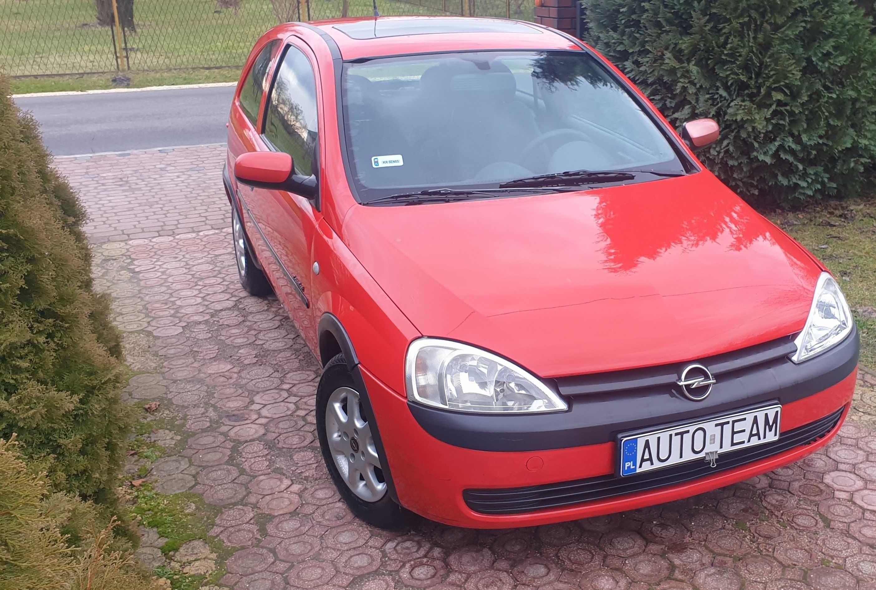 Opel Corsa 1.0 alufelgi wspomaganie szyberdach, zadbana