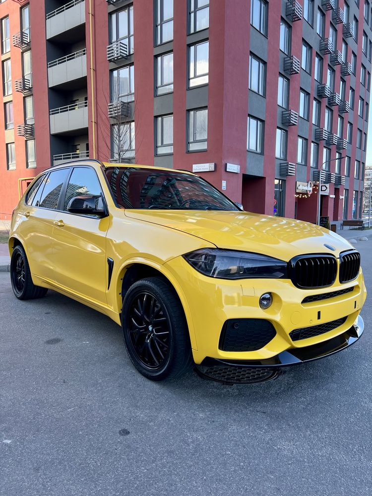 Продам BMW X5 F15 2015 год 3.0i