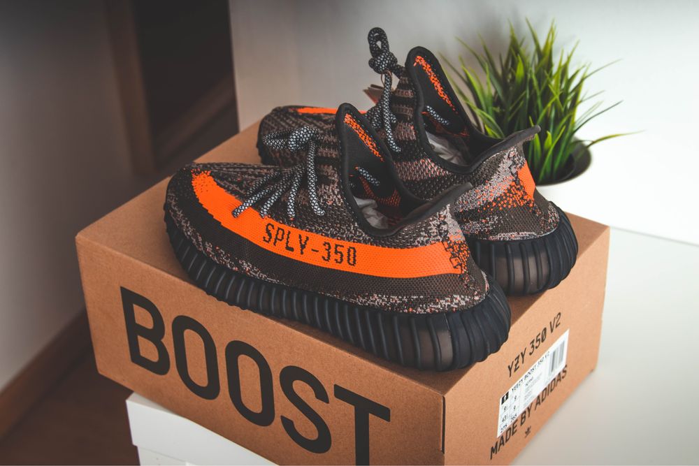 YEEZY BOOST 350 V2 - 43 1/3