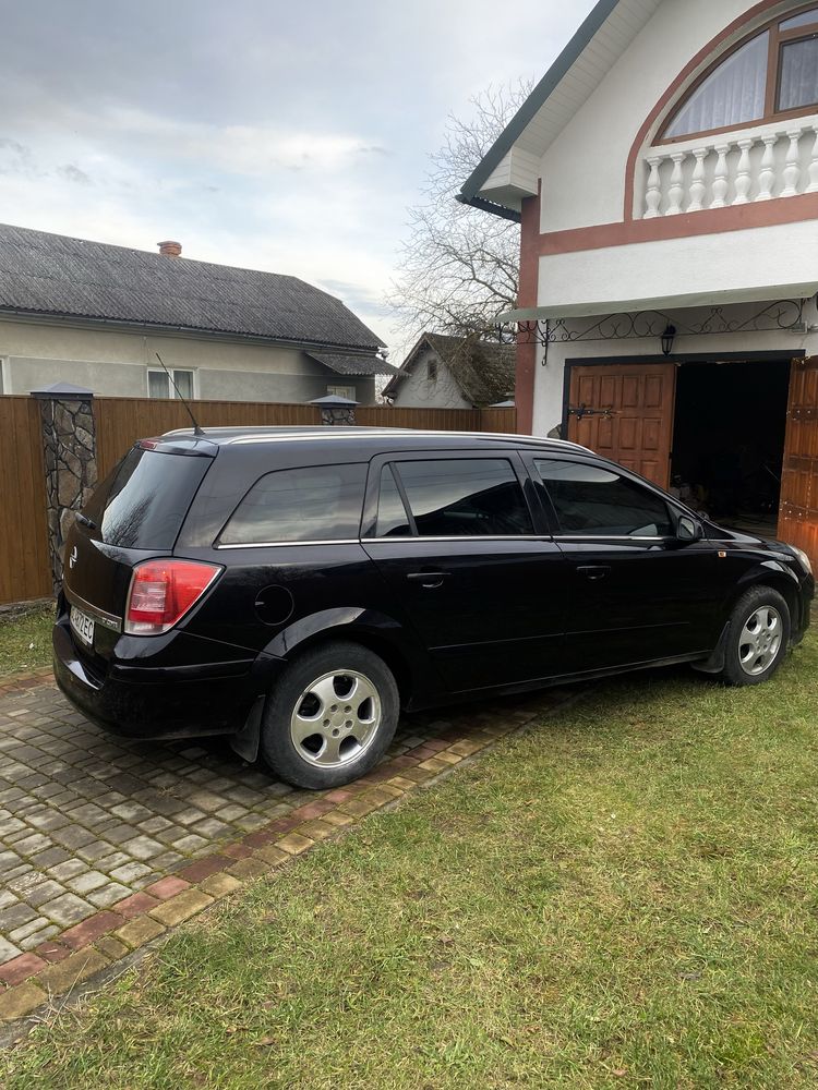 Автомобіль Asrta H