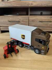 Bruder 03582 Scania 560R UPS