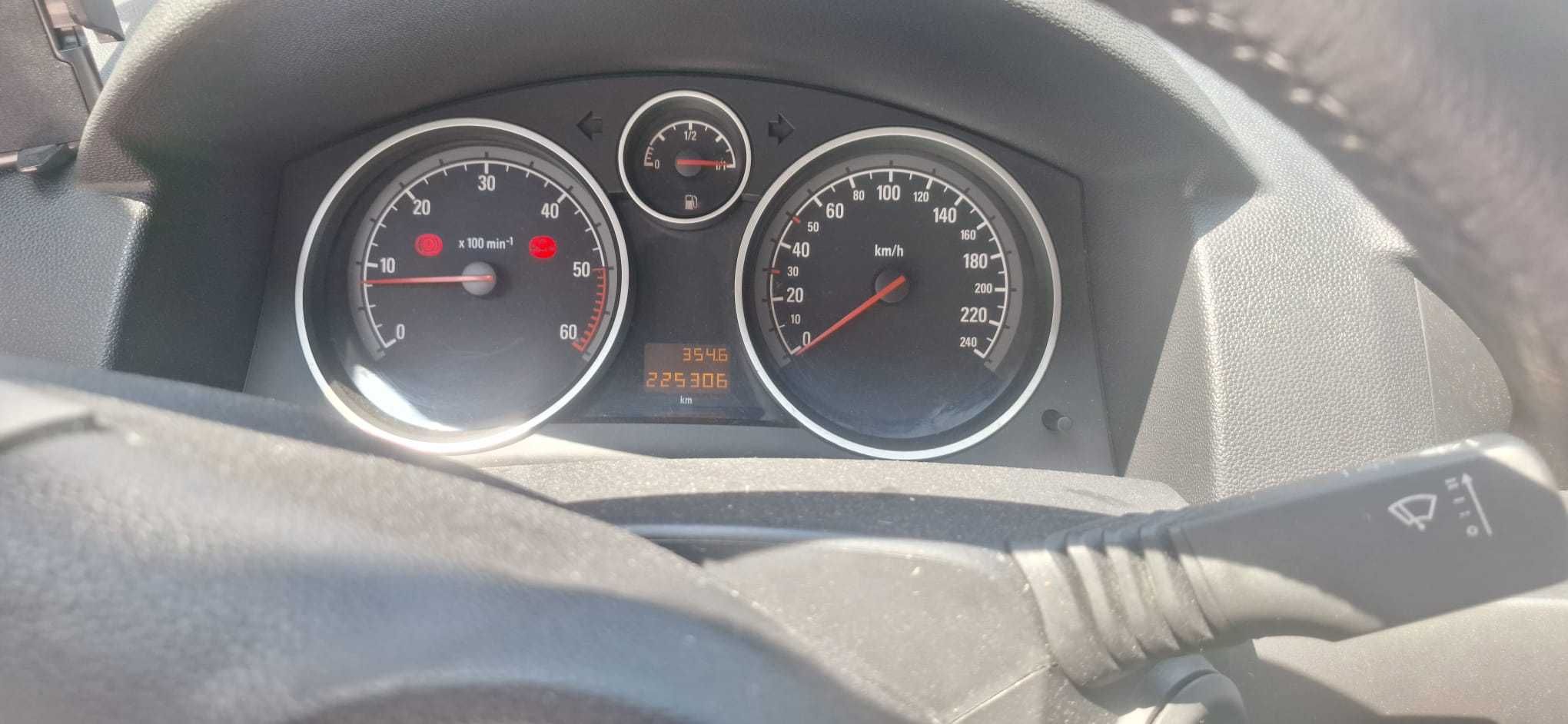 Sprzedam Opel Astra H 1.7CDTI 2006 r. Isuzu