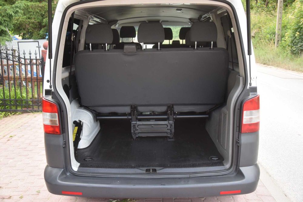 VW Transporter T5 LIFT 2.0 TDI 9-osobowy  Klimatyzacja Zamiana ( T6 )
