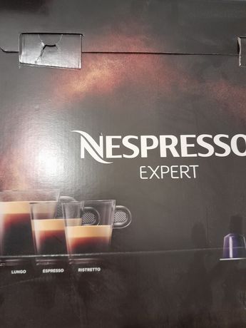 Máquina café Nespresso delonghi