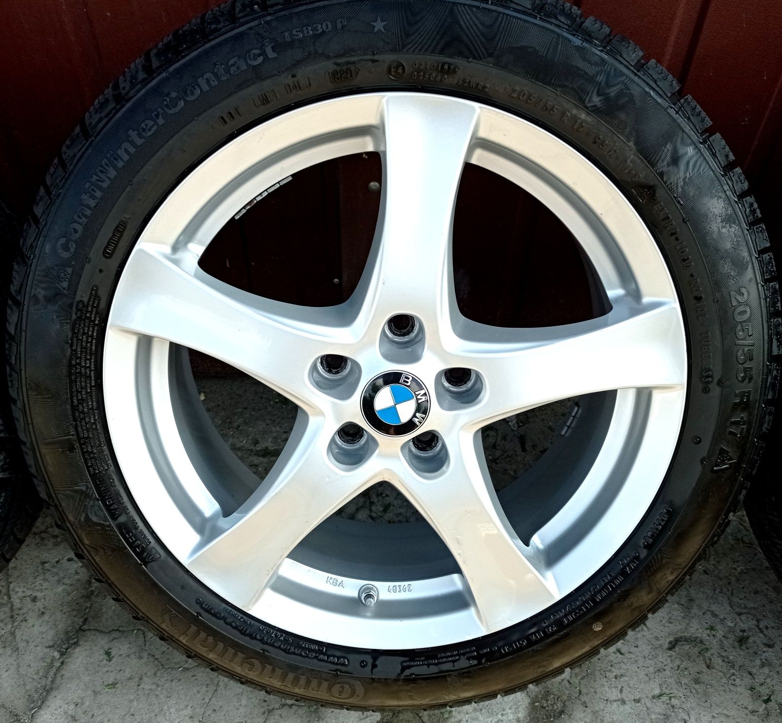Kola Felgi 17 5x112 BMW  Borbet.Opony zimowe  205/55/17 Continental