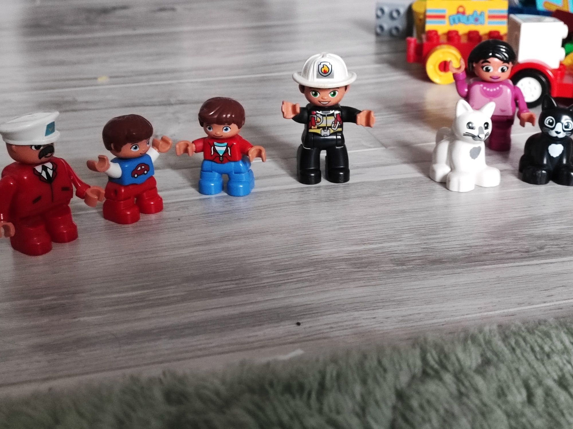 LEGO Duplo mega zestaw 7 Figurek !