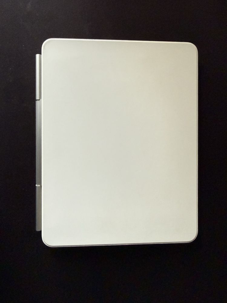 Magic Keyboard iPad Pro 13 (M4)