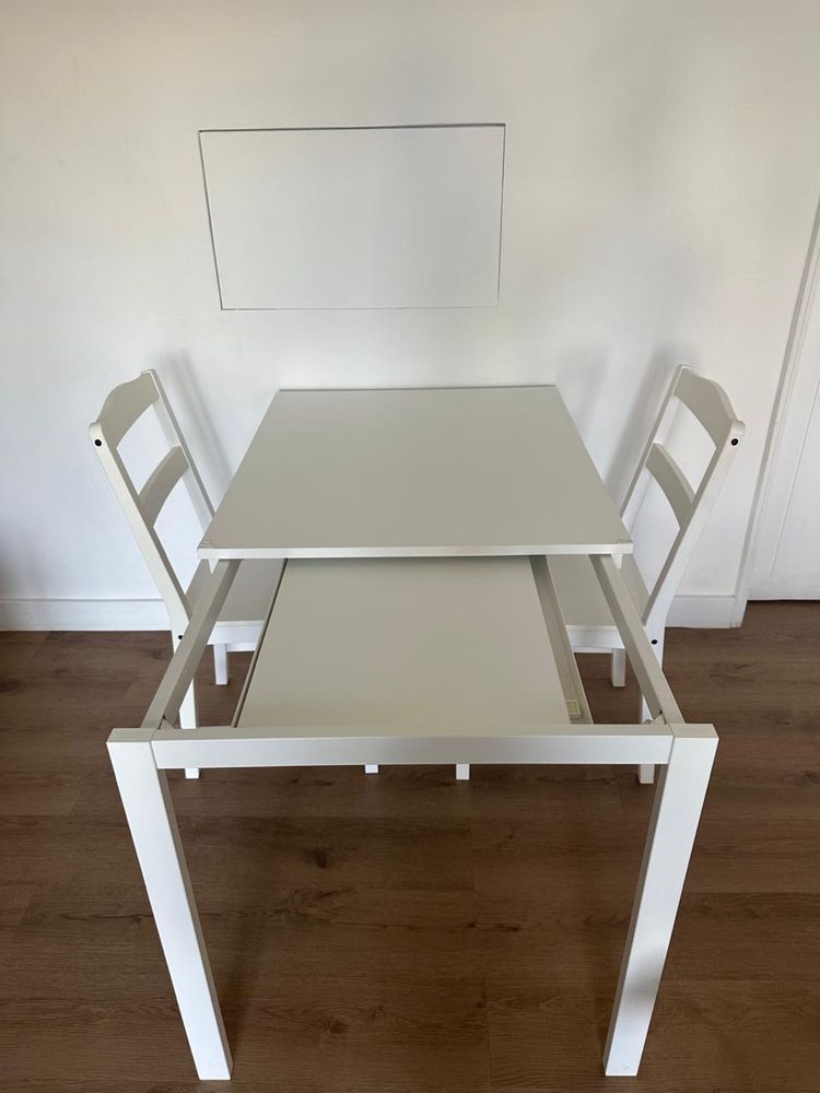 IKEA Mesa Vangsta Extensivel + 4 cadeiras HAUGA branco