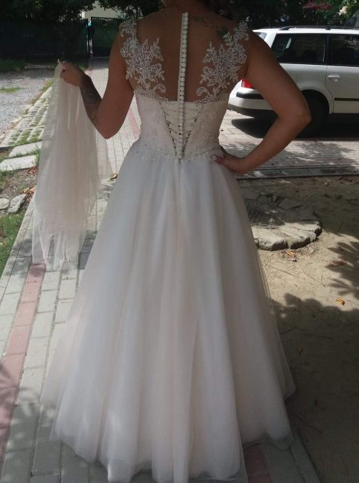 Suknia ślubna ,,Demi'' model L1759
