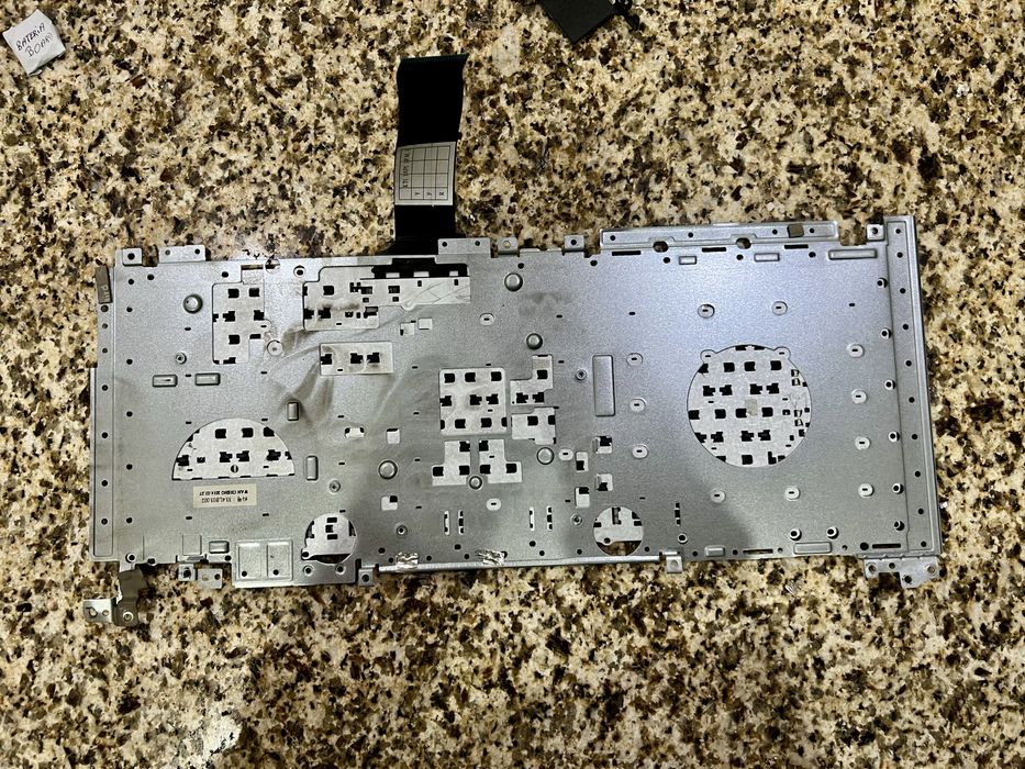 Vendo peças de portátil ASUS K450J | Ou tudo junto por apenas 55€