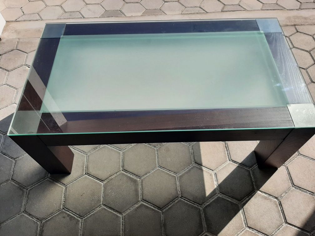 Mesa de centro em madeira e vidro
