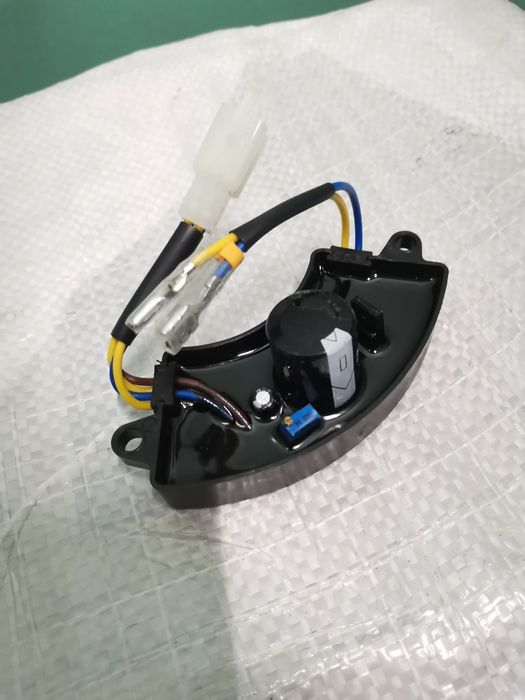 AVR генератора регулятор напруги 2-3,5кВт напряжения