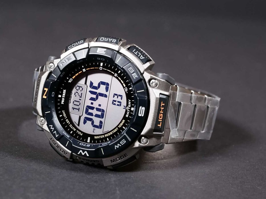 С компасом Casio PRG-340T-7 Titanium ProTrek