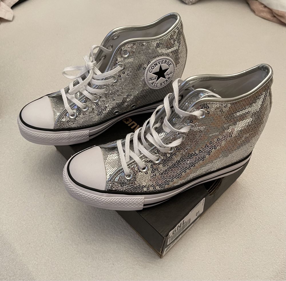 Buty Converse All Star Ctas Lux Mid rozm. 38,5 srebrny na koturnie