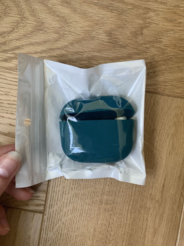 Pokrowiec na airpods pro nowy