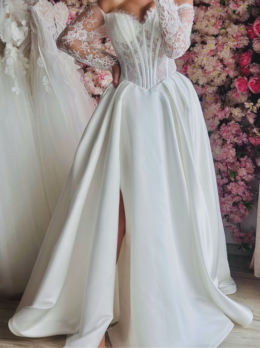 Nowiutka suknia ślubna