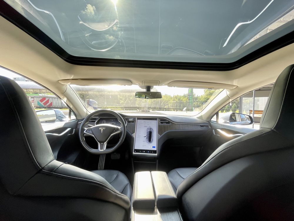 Оренда автомобіля Tesla на весілля ‼️ прокат авто на свадьбу фотосесию
