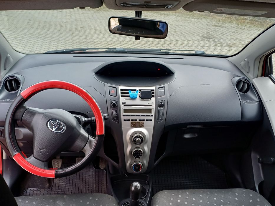 Toyota Yaris 1.0 2008r