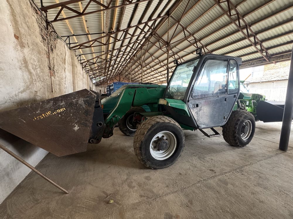 Маніту Телескопічний навантажувач manitou