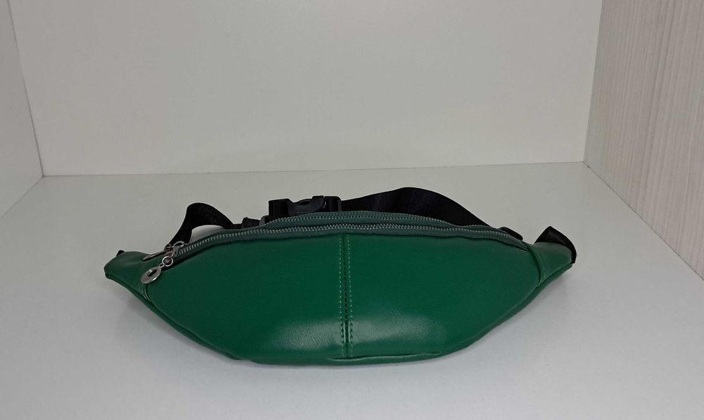 Сумка бананка женская экокожа.