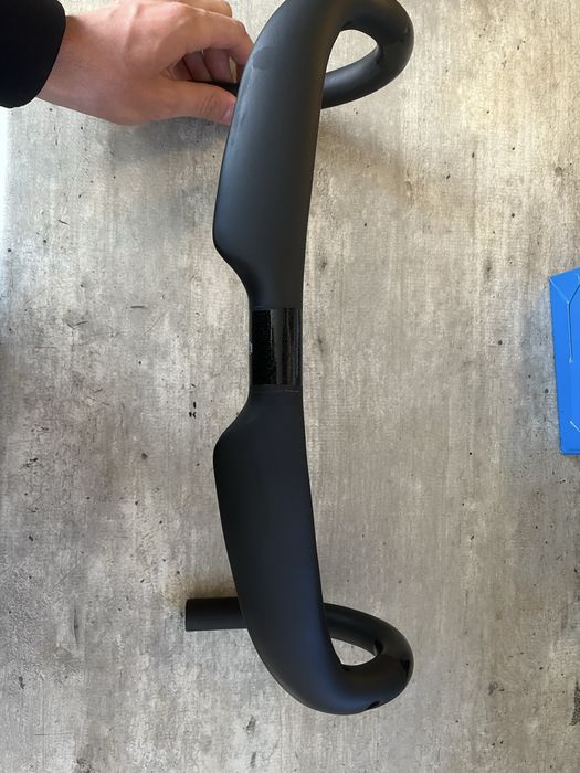 Kierownica carbonowa ultralekka 400mm