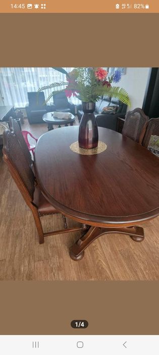Дубовий масивний стіл з кріслами