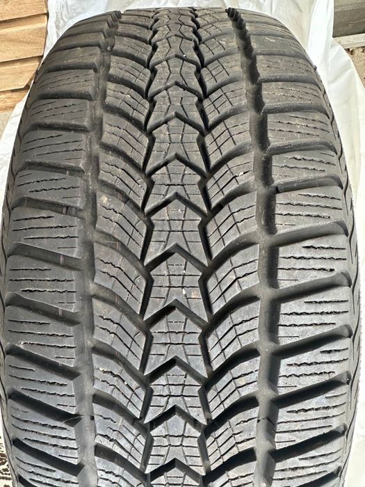 Зимові шини DEBICA FRIGO HP2 225/45 R18