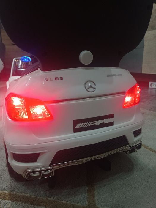 Samochodzik pchacz skóra Mercedes 4w1 GL63 bujak