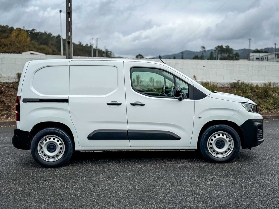 Peugeot E-Partner 50kWh Full Extras - 2022