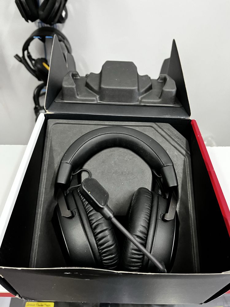 Навушники HyperX Cloud III Wireless