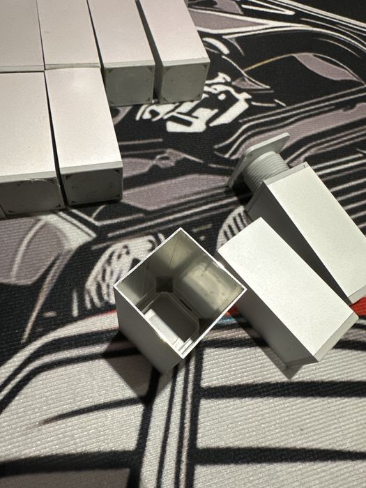 Nożki do mebli 16 sztuk