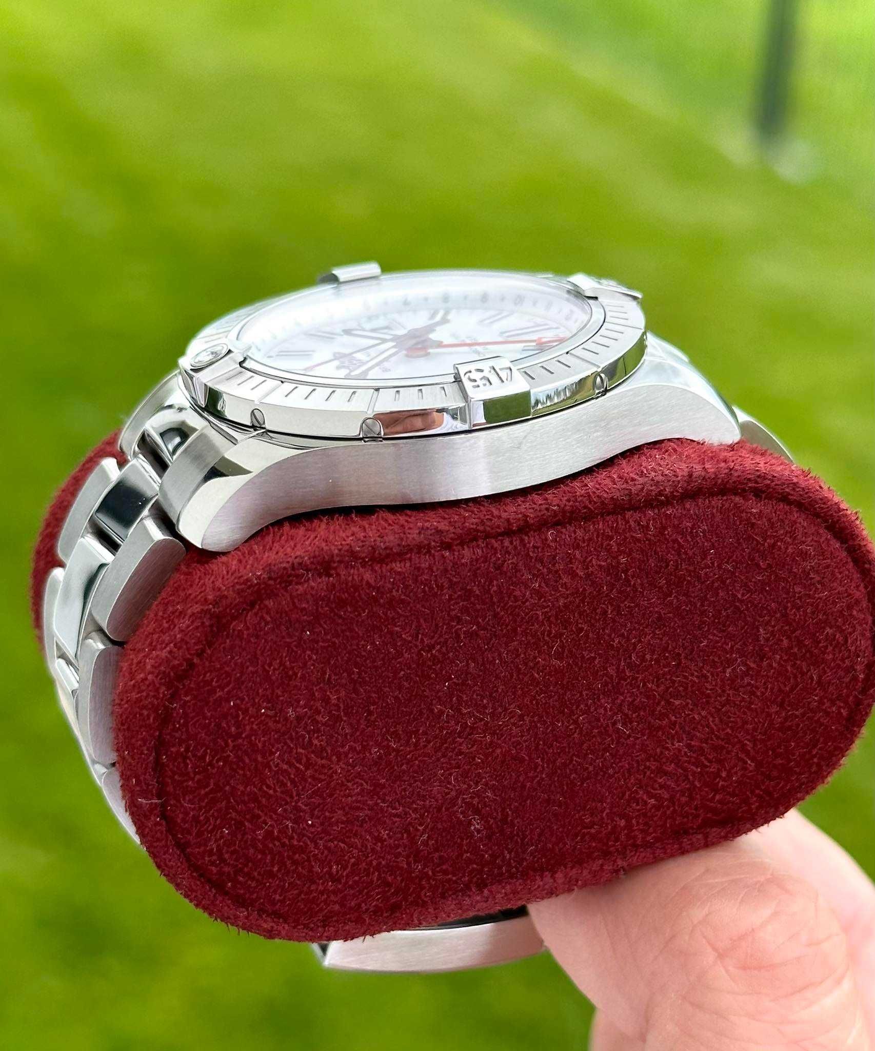 Breitling Avenger Automatic GMT 43mm