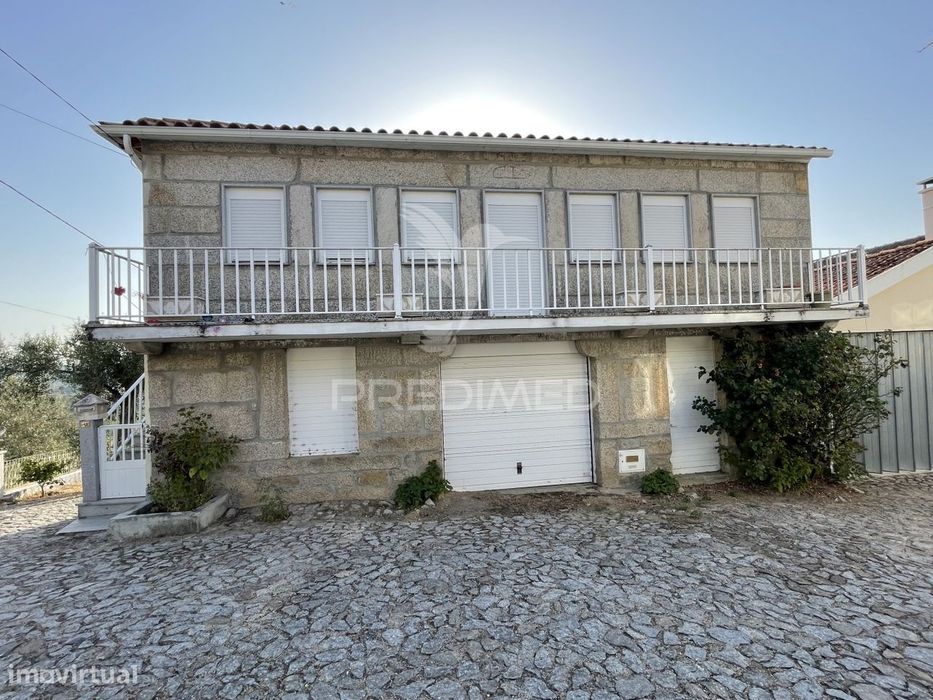 Moradia T3 à venda com terreno de 5.000 m² – Carvalhal (Mêda)