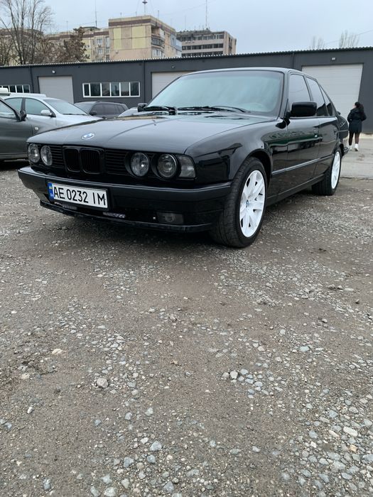 Бмв е34.  М50б25