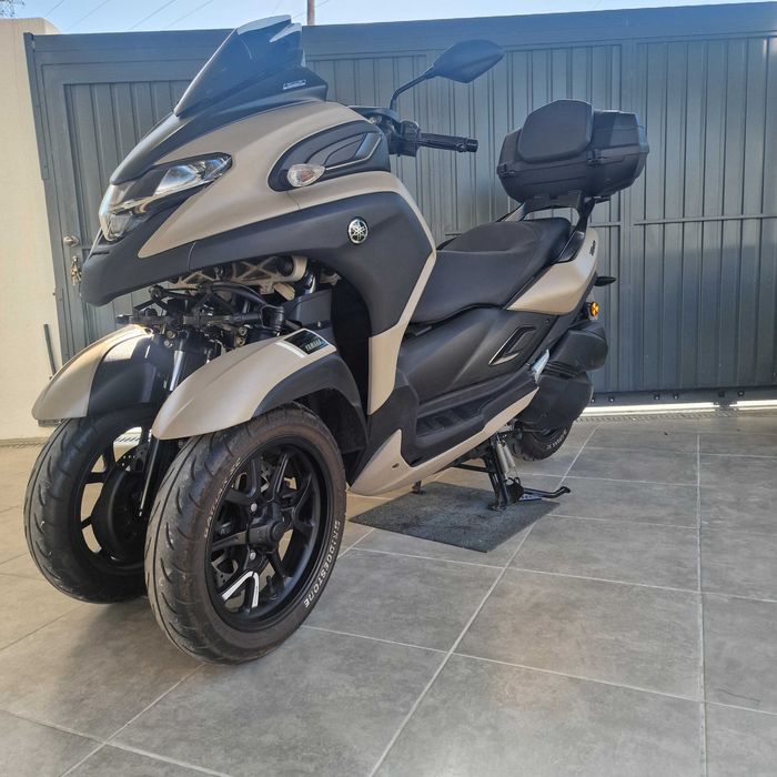 Vendo yamaha tricity 300 com garantia de fabrica até Janeiro 2027