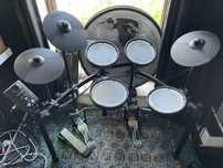 Perkusja Roland TD-1DMK + 2 stopki + wzmacniacz + słuchawki