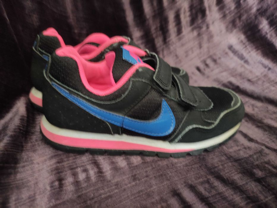 Dziecięce czarne róż adidasy NIKE na rzepy r.31/ 19cm