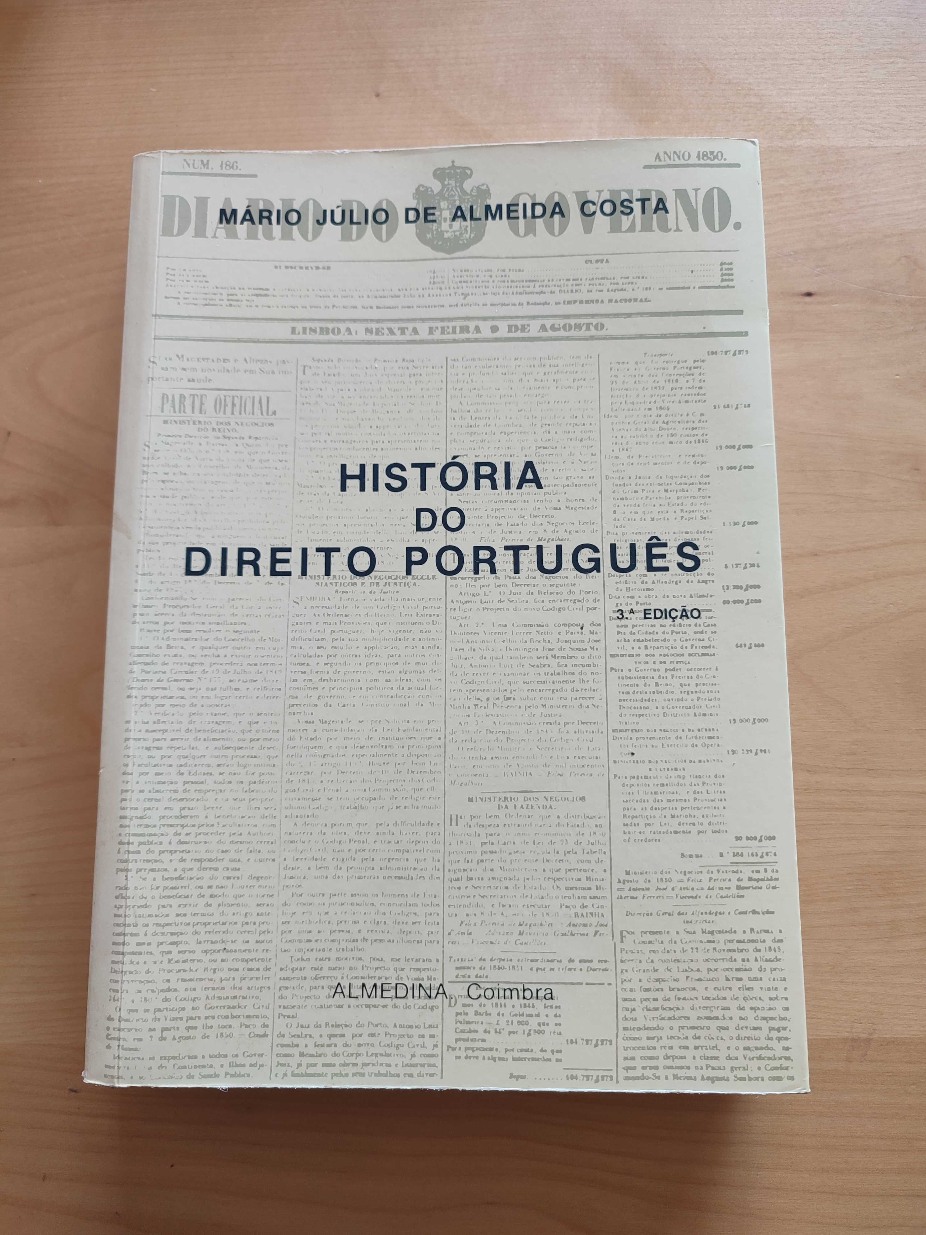 Livros de direito romano e história do direito português
