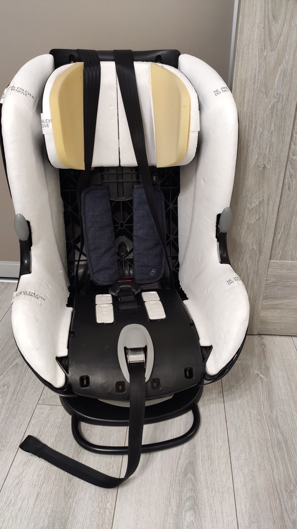 Автокрісло дитяче Maxi-Cosi  MiloFix