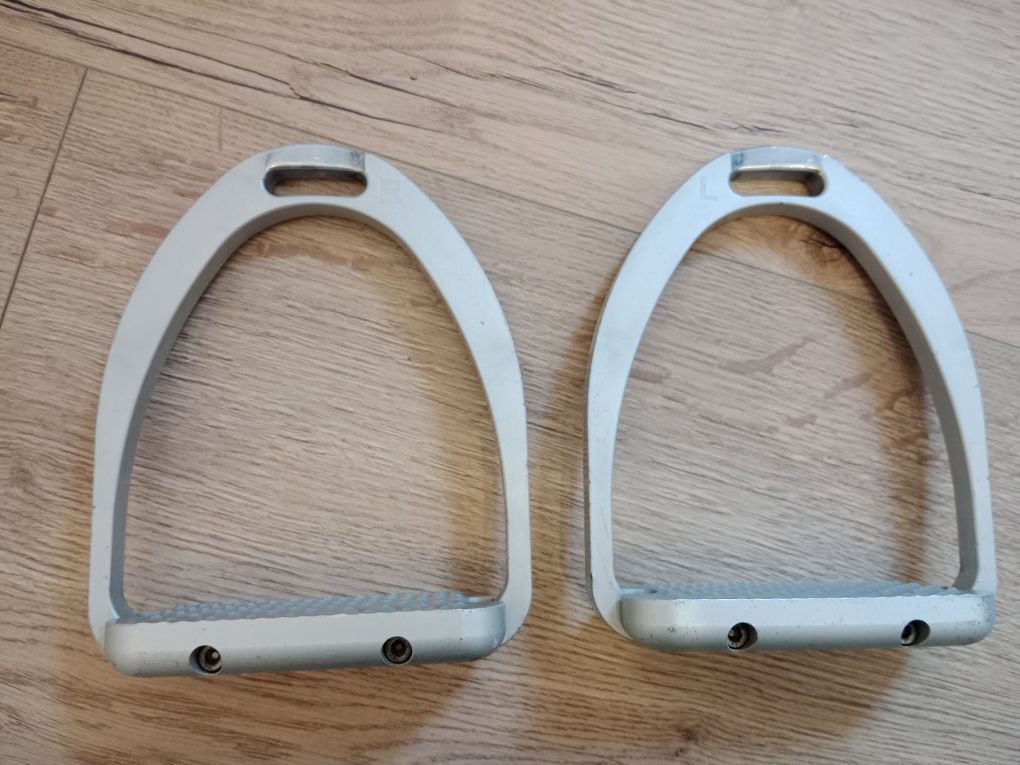 Strzemiona Tech Stirrups