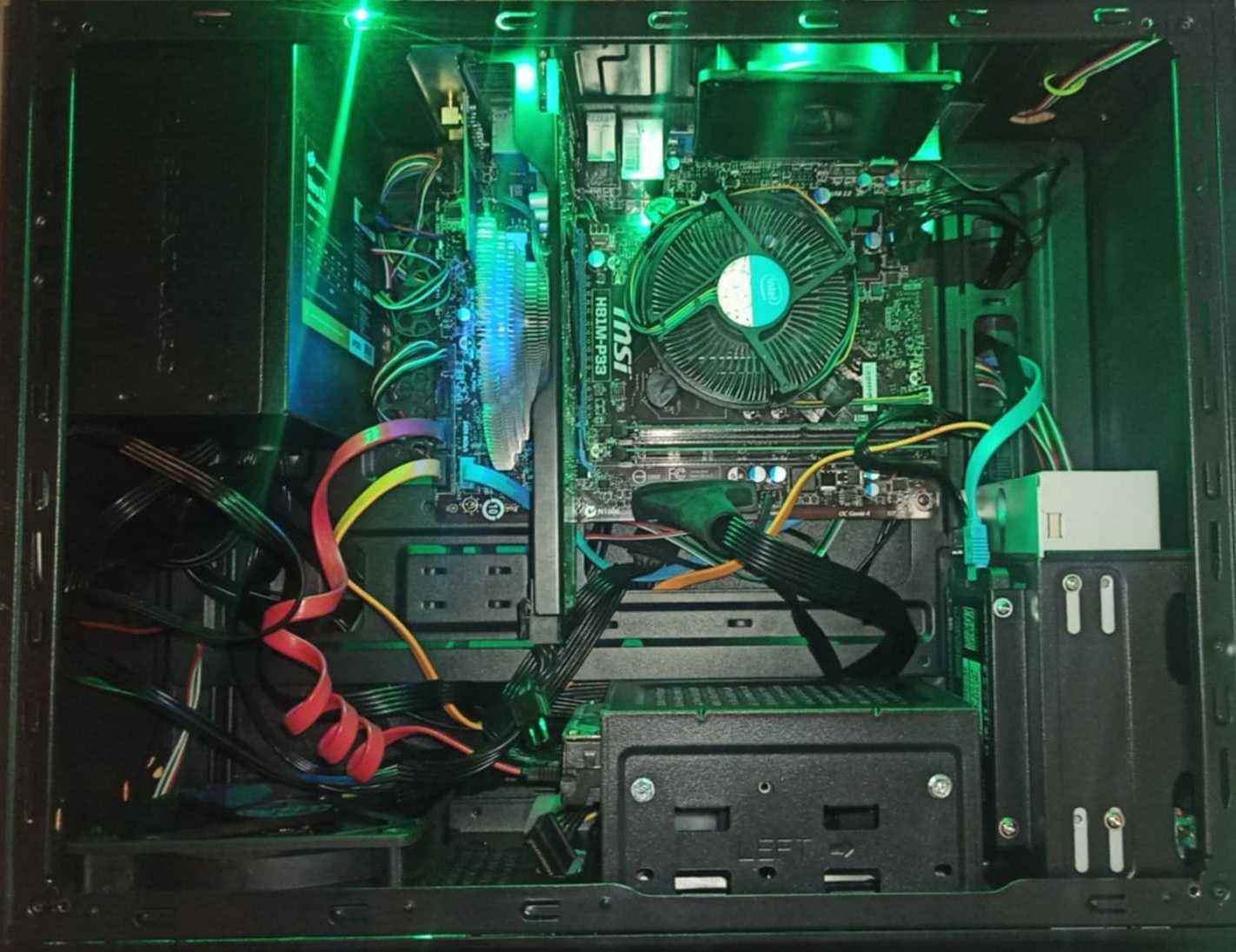Komputer stacjonarny i5, RAM 12GB, dysk SSD grafika 2GB