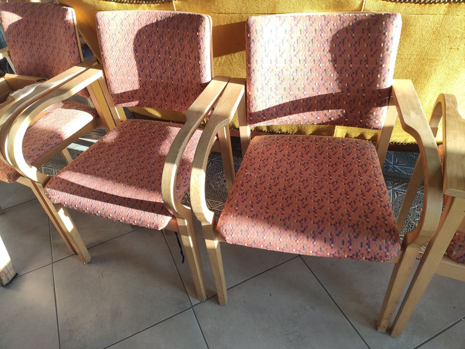 Solidne krzesła Braun 7szt