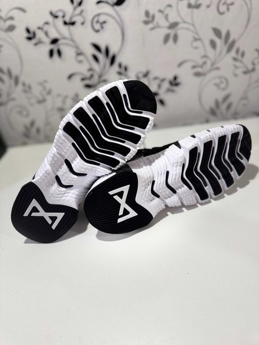 Кросівки тренувальні  Nike FREE METCON 5 DV3950-001, 42р